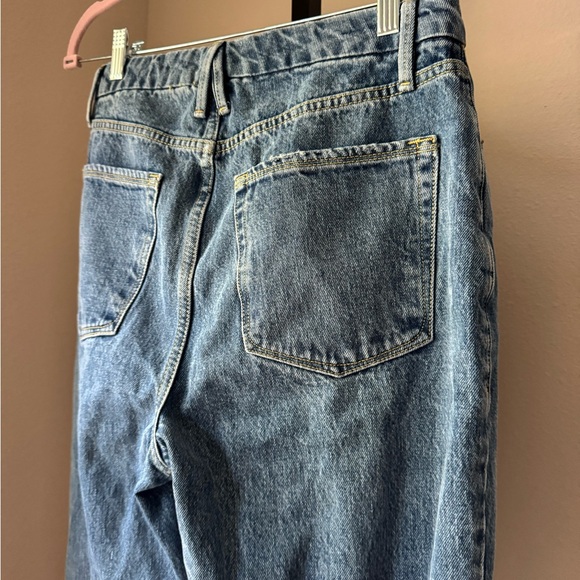 Good American Good Boy Blue Straight Leg Jeans - Picture 9 of 11